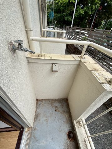 バルコニー　洗濯機置場