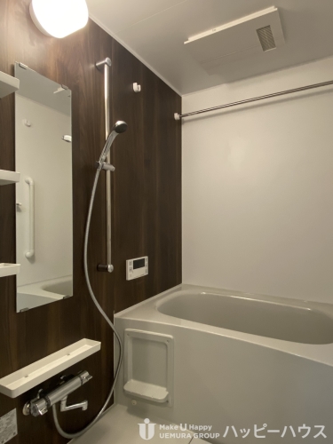 バス・シャワールーム　※実際のお部屋は反転となります。