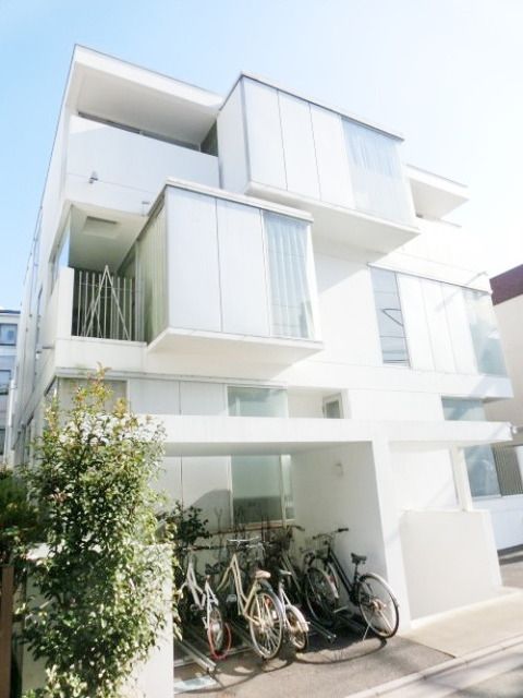 建物外観　人気の中野坂上まで徒歩５分