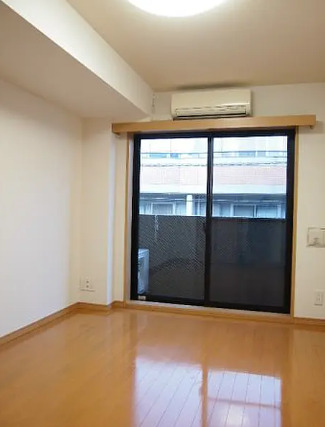 居室・リビング　別部屋の画像を使用しております。