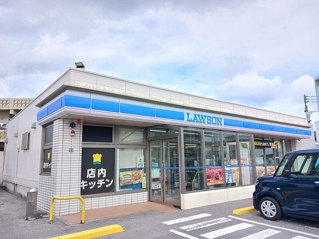 コンビニ　ローソン中部商業高校前店（コンビニ）まで450m