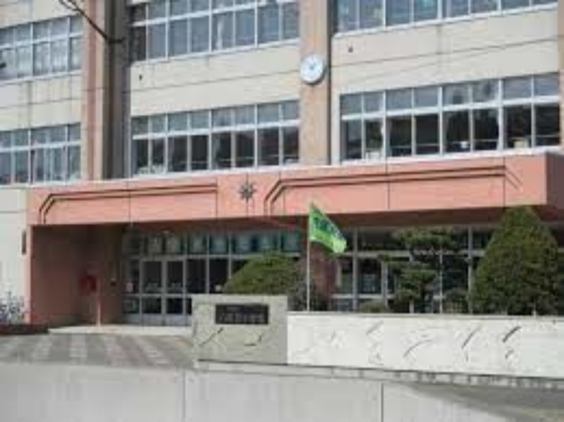 小学校　札幌市立八軒北小学校（小学校）まで1022m