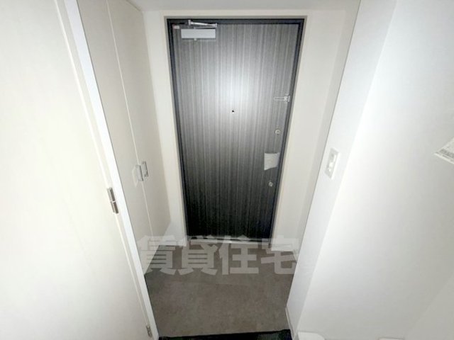 ソルテラス京都西院 悠洛の玄関写真
