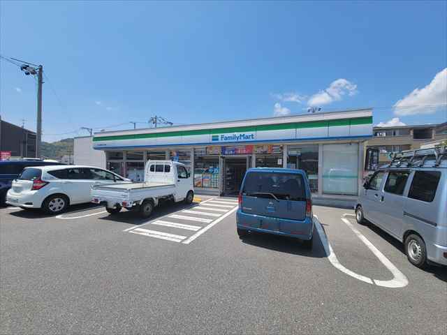 コンビニ　ファミリーマート広古新開七丁目店（コンビニ）まで1010m