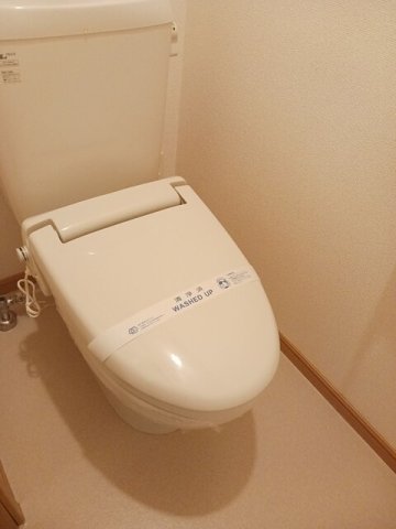 トイレ　清潔感のあるトイレです