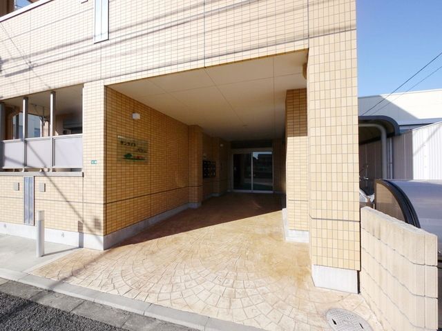 エントランス　★安心のオートロック付きエントランス★