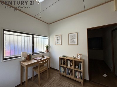 居室・リビング　画像中の家具はAIにより配置加工されているため、付属しません