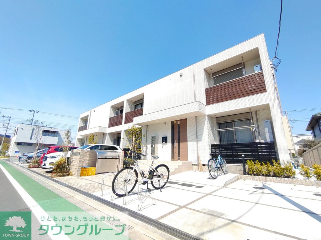 建物外観　駐車場