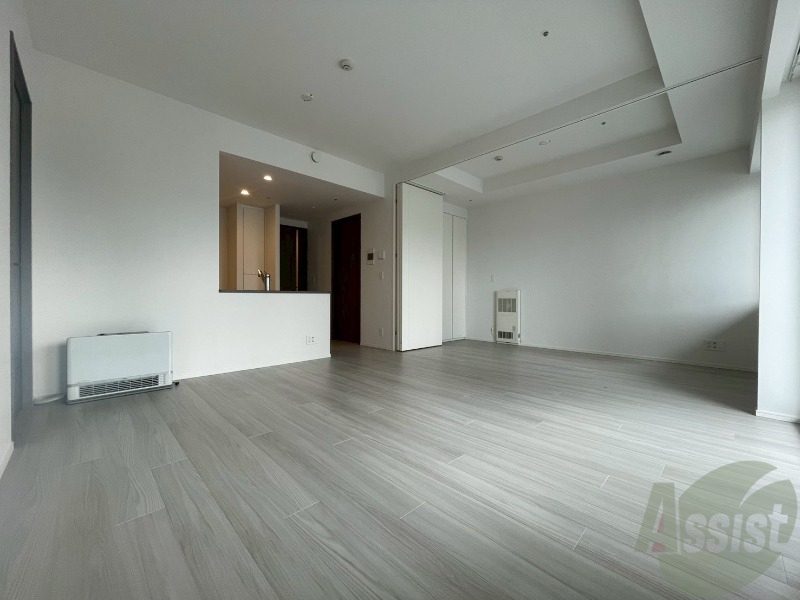 居室・リビング　広くてキレイなお部屋が広がっていて、充実した生活が送れそう。