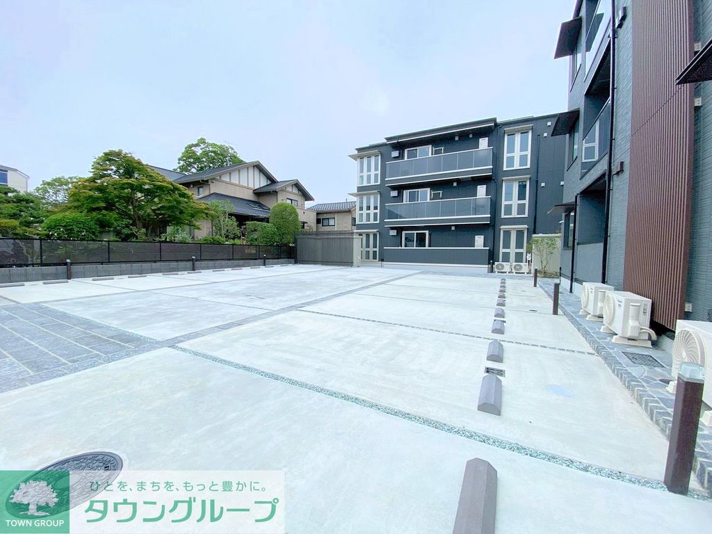 駐車場　駐車場