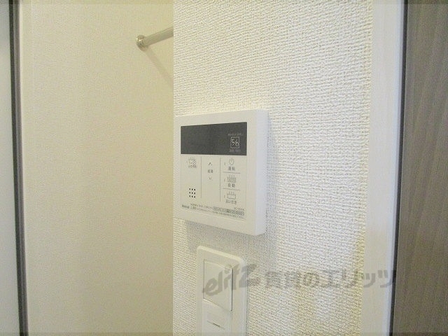 その他設備　給湯器リモコン