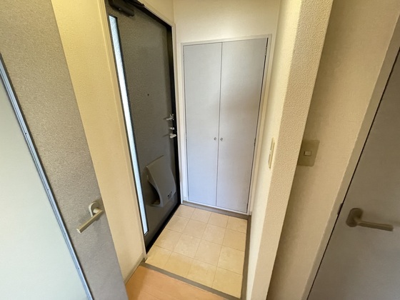 玄関　※別部屋の写真です