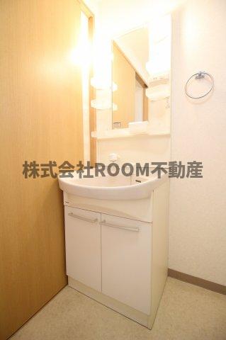 洗面設備　脱衣スペースもあります