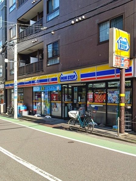 コンビニ　ミニストップ 中板橋駅前店（コンビニ）まで56m