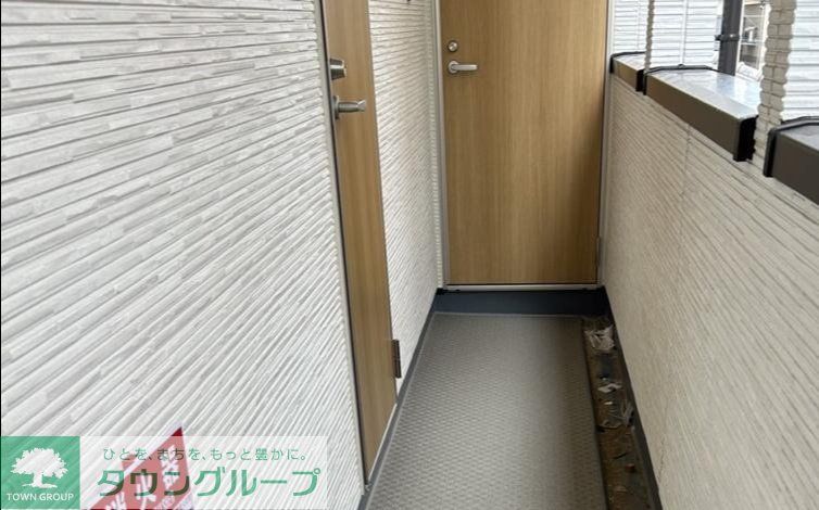 玄関　バルコニー