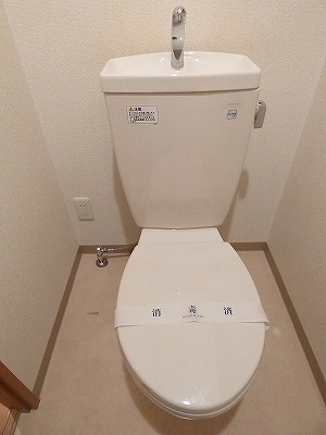 トイレ　※別部屋参考写真