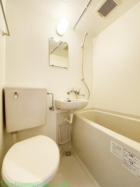 バス・シャワールーム　※別部屋参考画像