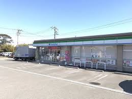 コンビニ　ファミリーマート 焼津中新田店（コンビニ）まで732m