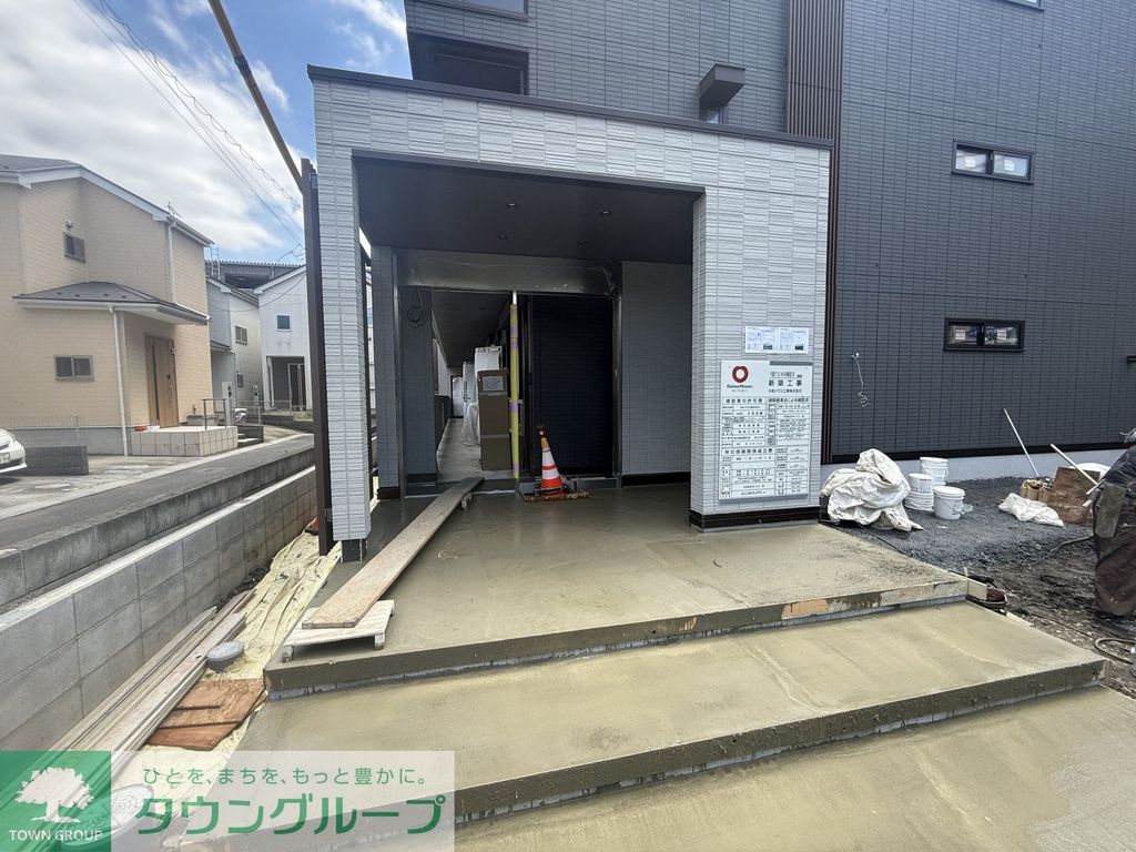 エントランス　駐車場