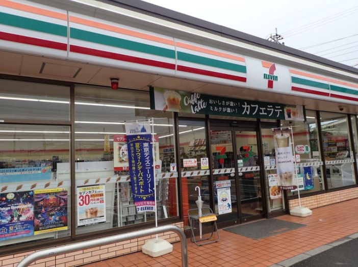 コンビニ　セブンイレブン柏千代田２丁目店（コンビニ）まで389m