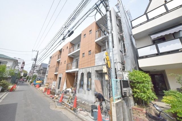 建物外観　建築中