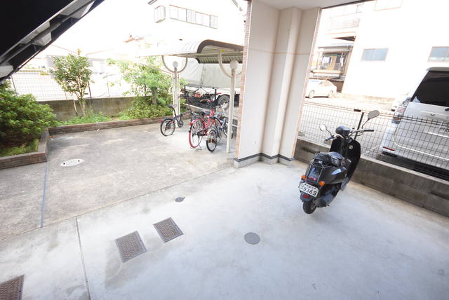 エントランス　駐輪場