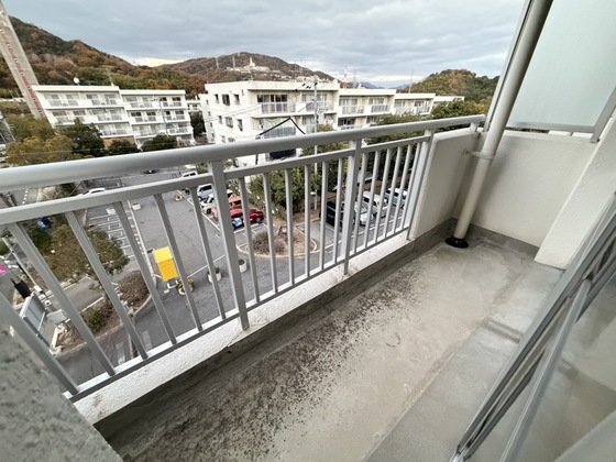 バルコニー　※別号室の写真です。