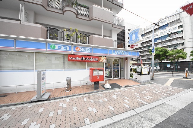 コンビニ　ローソン　新大阪東店（コンビニ）まで54m