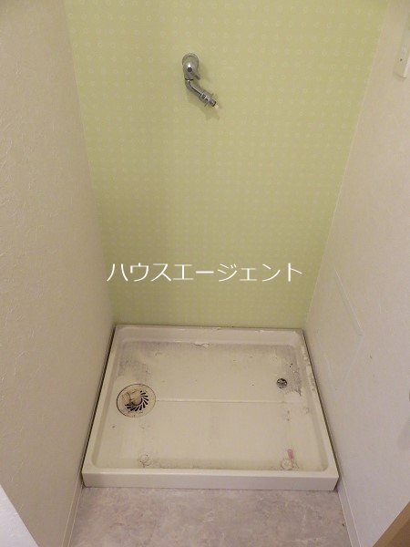 その他設備　室内洗濯機置場です。※参考画像