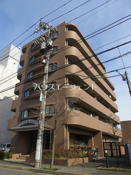 建物外観　６階建てのマンションです。