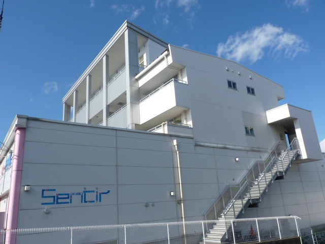 建物外観　南向きの明るいデザイナーズマンション！