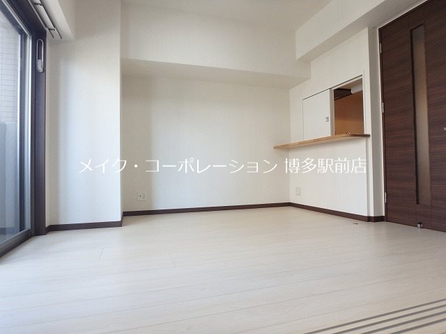 居室・リビング　※入居中の為別部屋写真使用現状優先