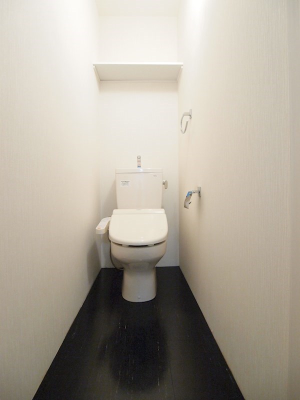トイレ　ウォシュレット付きのトイレです。