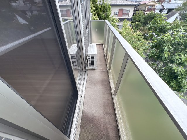 六麓荘ヒルズ F棟の内装写真