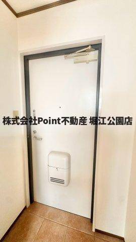 地下鉄谷町線 谷町六丁目駅 徒歩1分 4階建 築38年の玄関写真