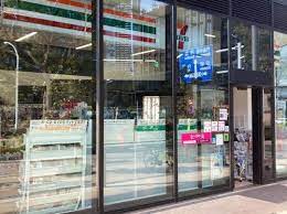 コンビニ　セブンイレブン 勝どき5丁目店（コンビニ）まで816m