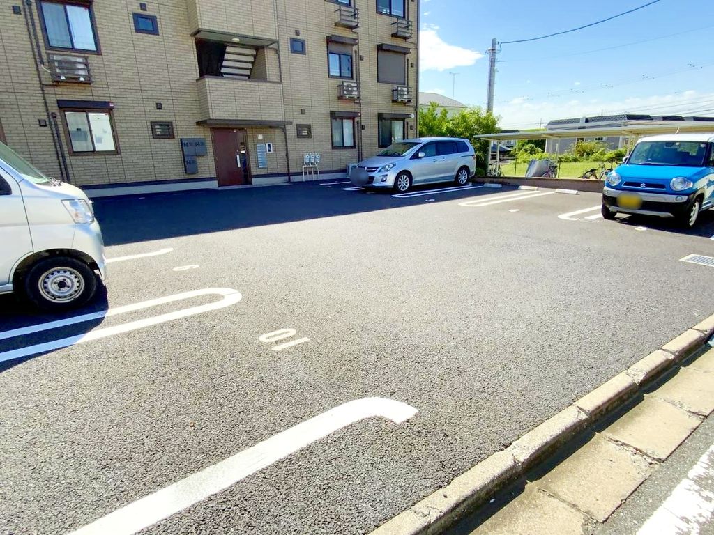 駐車場　駐車場