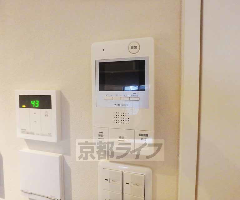 セキュリティ　オートロック、ＴＶモニターホン付き