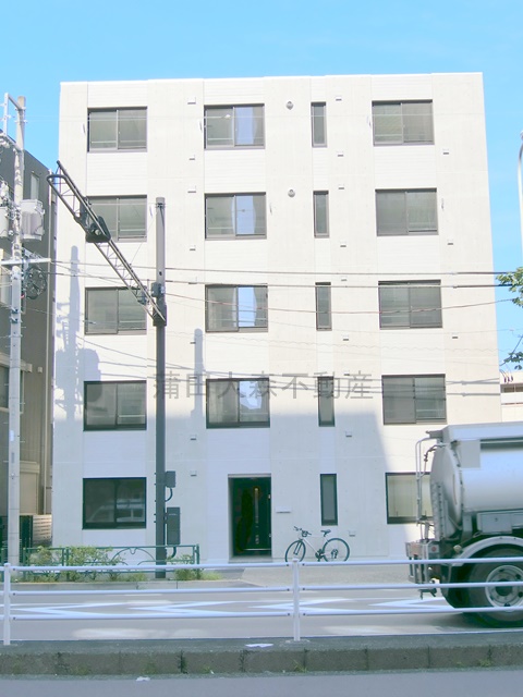 建物外観　2026年7月築　RC鉄筋コンクリート造地上5階建て総戸数1