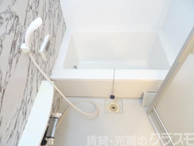 バス・シャワールーム　浴室乾燥機＆追い焚き機能付きバス♪