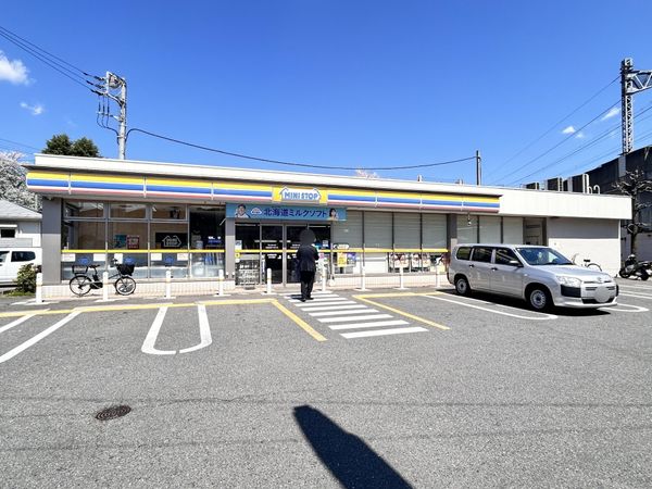 コンビニ　ミニストップ和泉多摩川駅前店（コンビニ）まで307m