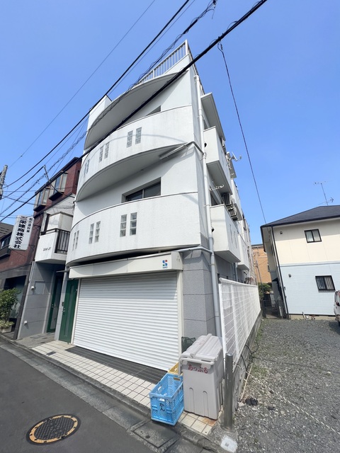 建物外観　★重厚な鉄筋コンクリート造★