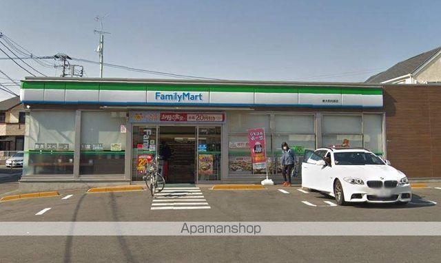 コンビニ　ＦａｍｉｌｙＭａｒｔ（コンビニ）まで720m