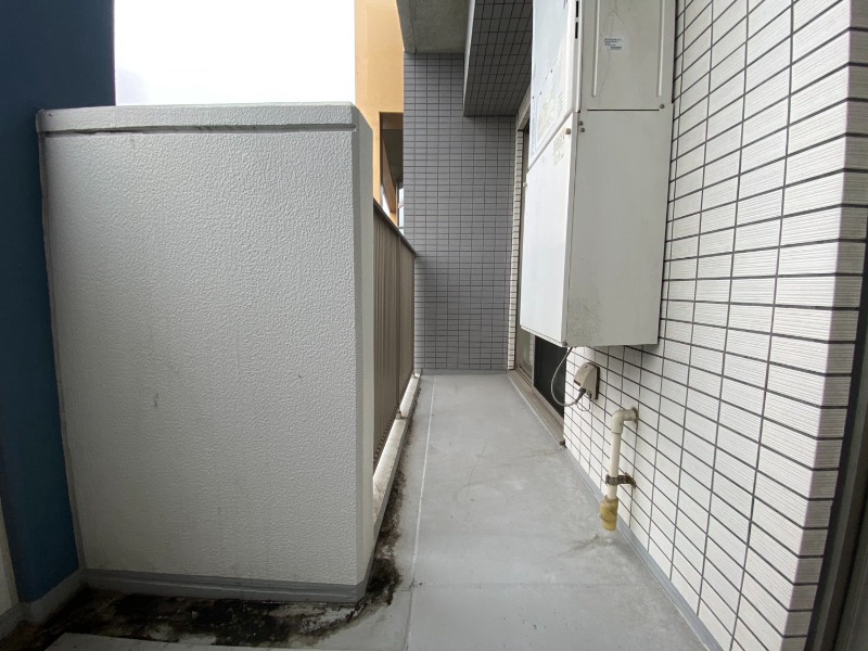 バルコニー　バルコニーが付いていますので一息ついてみてはいかがですか。