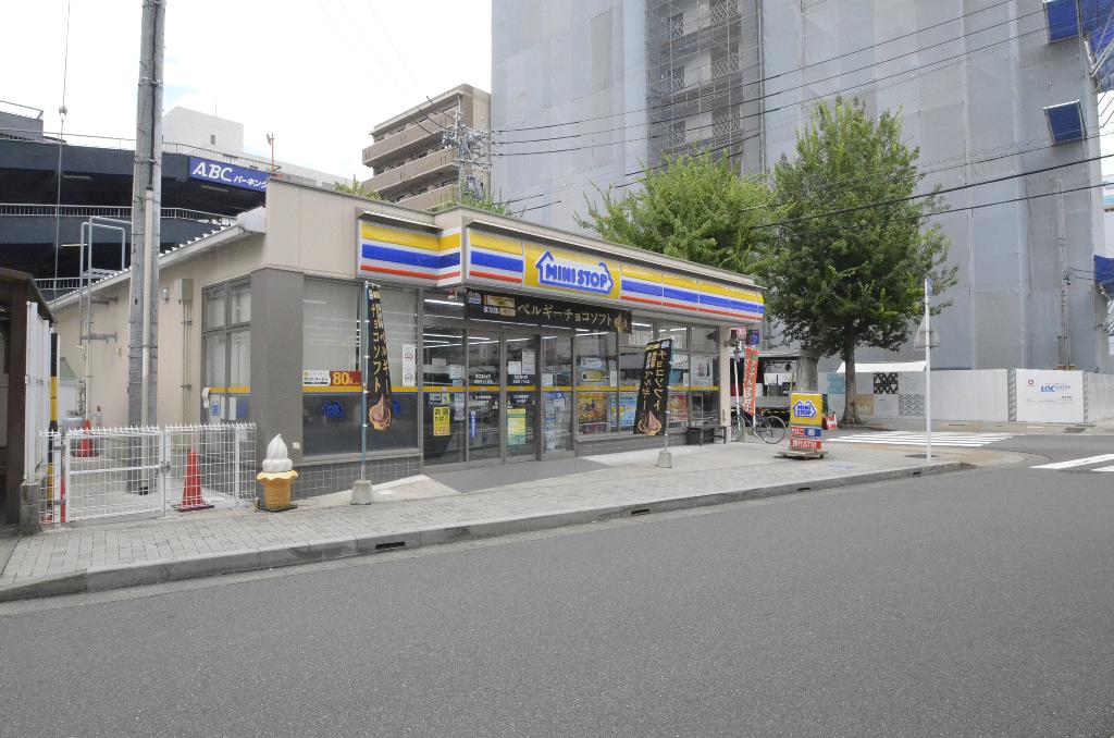 その他　ミニストップ名駅南1丁目店（その他）まで414m