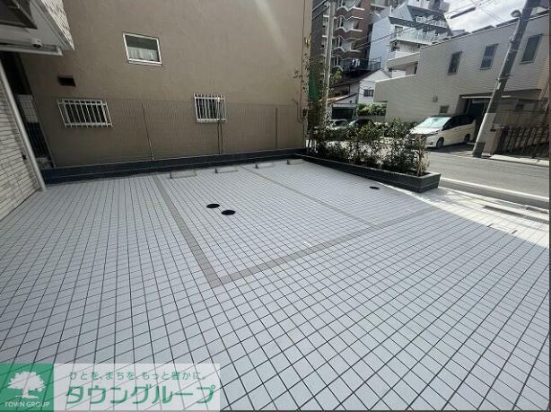 駐車場　エントランス