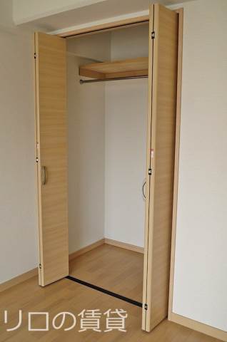 収納　同型