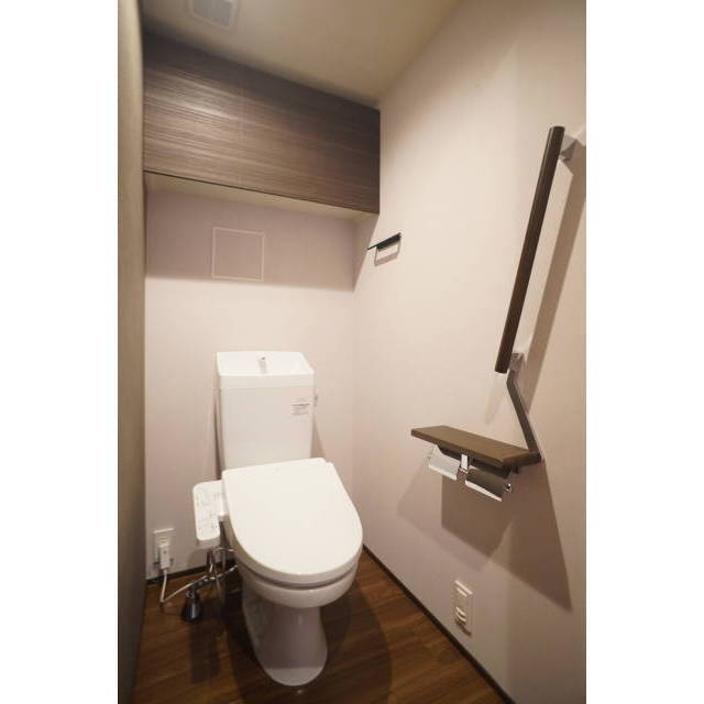 トイレ　トイレは温水洗浄便座付です♪