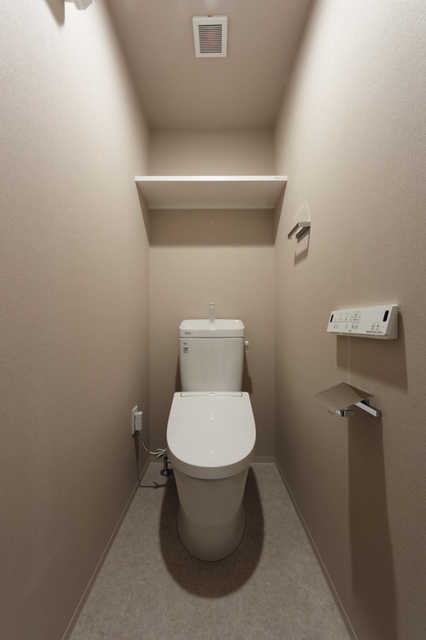 トイレ　※写真は同タイプ住戸です。