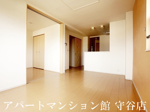 居室・リビング　類似です